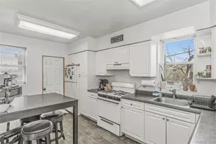 325 E Park Ave, Long Beach, NY 11561 - Photo 26