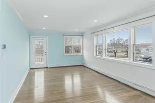 325 E Park Ave, Long Beach, NY 11561 - Photo 8