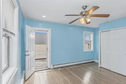 325 E Park Avenue, Long Beach, NY 11561 - Photo 16