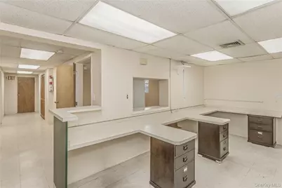 325 E Park Avenue, Long Beach, NY 11561 - Photo 36