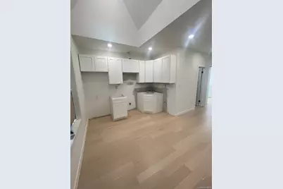 9307 69th Avenue, Forest Hills, NY 11375 - Photo 14