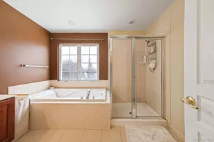 27 Avolet Ct, Mount Sinai, NY 11766 - Photo 22