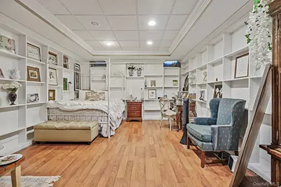 27 Avolet Court, Mount Sinai, NY 11766 - Photo 34