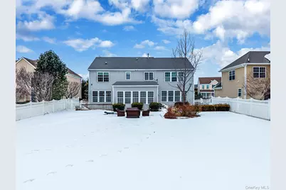 27 Avolet Court, Mount Sinai, NY 11766 - Photo 36