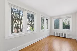 79 Red Ground Rd, Roslyn Heights, NY 11577 - Photo 16