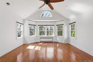 79 Red Ground Rd, Roslyn Heights, NY 11577 - Photo 14