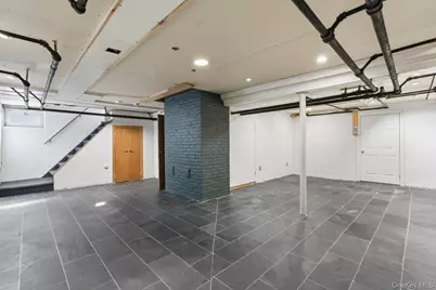 79 Red Ground Road, Roslyn Heights, NY 11577 - Photo 20