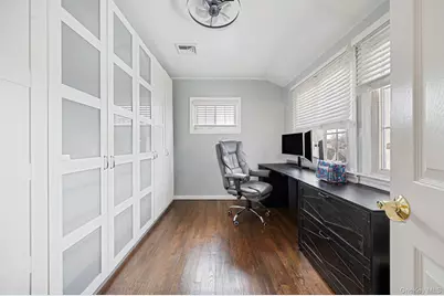 481 May Lane, East Meadow, NY 11554 - Photo 26