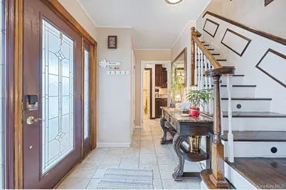 481 May Lane, East Meadow, NY 11554 - Photo 4