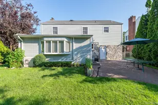 74 Mulberry Ave, Garden City, NY 11530 - Photo 20