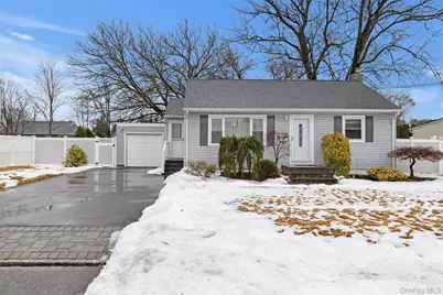 449 51st Street, Lindenhurst, NY 11757 - Photo 1