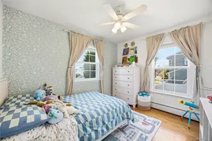 147 Ruth St, West Islip, NY 11795 - Photo 20