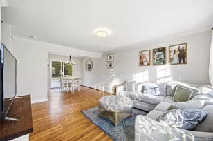 147 Ruth St, West Islip, NY 11795 - Photo 4