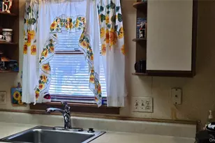 7 Sara Dr, Loch Sheldrake, NY 12759 - Photo 2