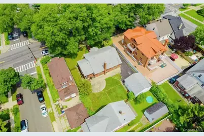 15306 32 Ave, Flushing, NY 11354 - Photo 2