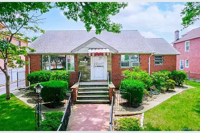 15306 32 Ave, Flushing, NY 11354 - Photo 6