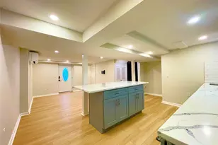 [Address not provided], New Hyde Park, NY 11040 - Photo 18