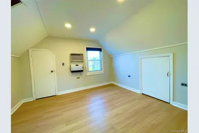 [Address not provided], New Hyde Park, NY 11040 - Photo 14