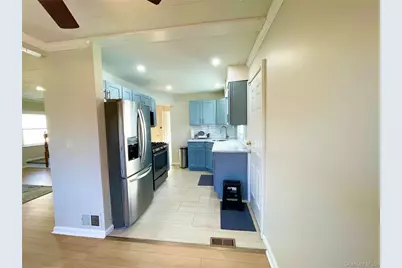 [Address not provided], New Hyde Park, NY 11040 - Photo 10