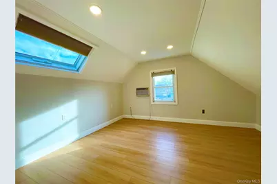 [Address not provided], New Hyde Park, NY 11040 - Photo 12