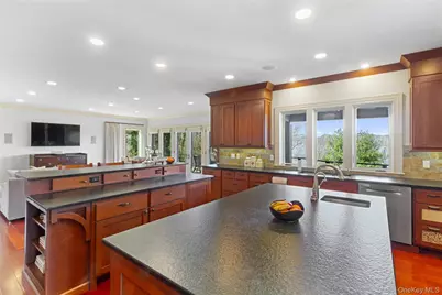 24 Country Club Lane, Briarcliff Manor, NY 10510 - Photo 8