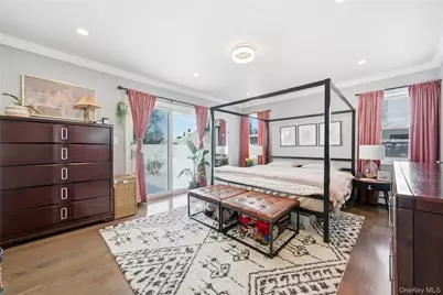 192 Mill Road, Valley Stream, NY 11581 - Photo 4