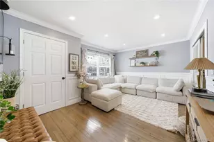 192 Mill Rd, Valley Stream, NY 11581 - Photo 20