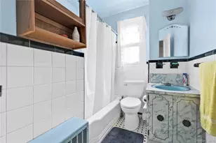 56-49 206th St, Oakland Gardens, NY 11364 - Photo 16