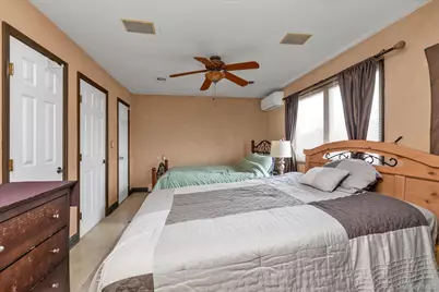 31 Steven Street, Plainview, NY 11803 - Photo 16