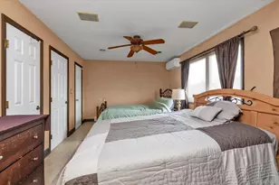 31 Steven St, Plainview, NY 11803 - Photo 16