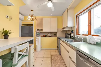 31 Steven Street, Plainview, NY 11803 - Photo 4