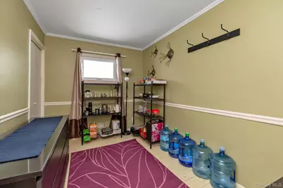 31 Steven Street, Plainview, NY 11803 - Photo 12