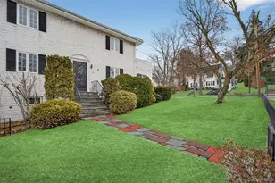 21 Lawrence Pl, Pelham, NY 10803 - Photo 26