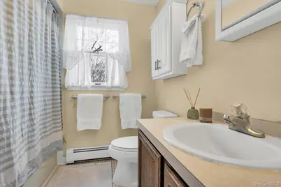 5845 N Bayview Road, Southold, NY 11971 - Photo 16