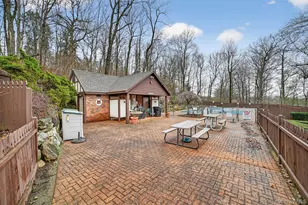 121 Foxwood Cir, Mount Kisco, NY 10549 - Photo 38