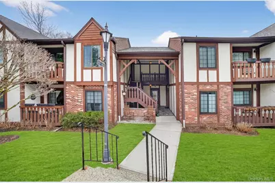121 Foxwood Circle #121, Mount Kisco, NY 10549 - Photo 1