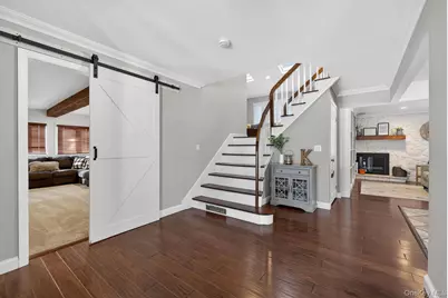 18 Melrose Lane, Commack, NY 11725 - Photo 2