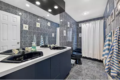 18 Melrose Lane, Commack, NY 11725 - Photo 20