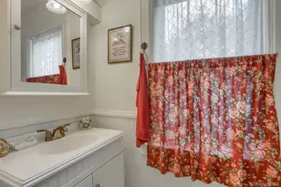 105 Hooker Ave, Poughkeepsie, NY 12601 - Photo 18