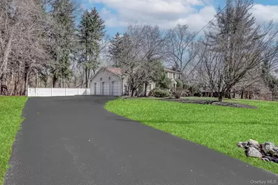 4 Kings Gate Road, Suffern, NY 10901 - Photo 2