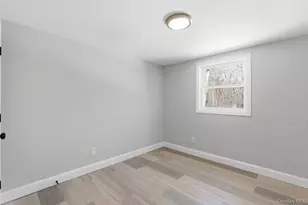 452 Montauk Hwy, East Quogue, NY 11942 - Photo 8