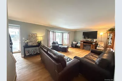 92 Southaven Avenue, Mastic, NY 11950 - Photo 4