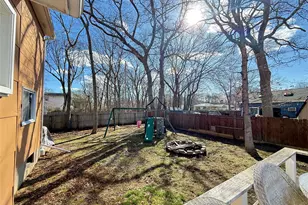 92 Southaven Ave, Mastic, NY 11950 - Photo 28