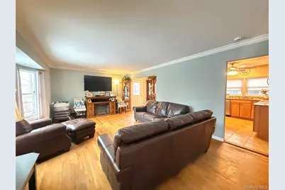 92 Southaven Avenue, Mastic, NY 11950 - Photo 6