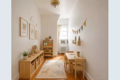 9701 69th Avenue, Forest Hills, NY 11375 - Photo 16