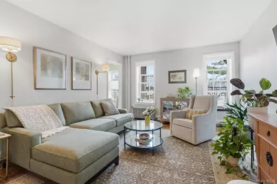 300 S Broadway #2D, Tarrytown, NY 10591 - Photo 1