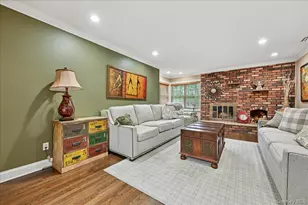 21 Colgate Ln, Woodbury, NY 11797 - Photo 8