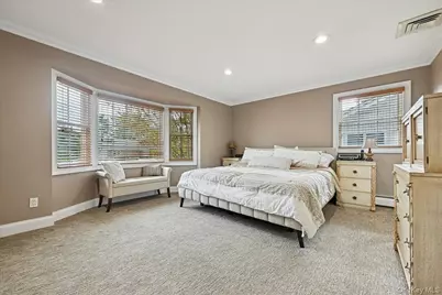 21 Colgate Lane, Woodbury, NY 11797 - Photo 18