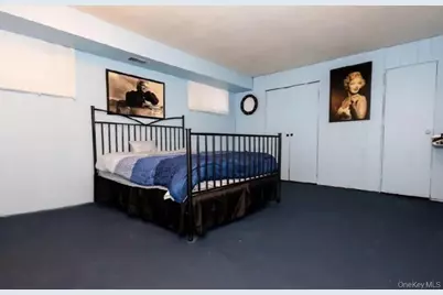 32 Ebey Lane, New York, NY 10312 - Photo 10