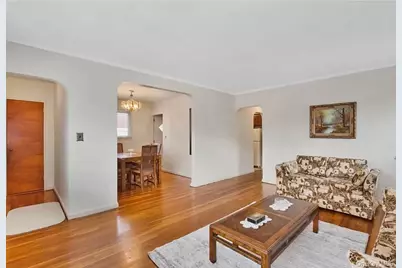 25511 87th Avenue, Floral Park, NY 11001 - Photo 2